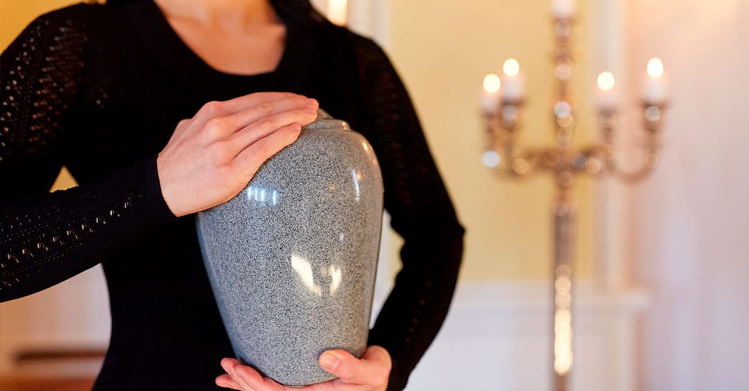 Cremation — What does the Bible say about cremation? NeverThirsty